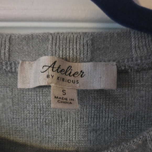 Stylish Gray Checkered Short Sleeve Top - Picture 2 of 2